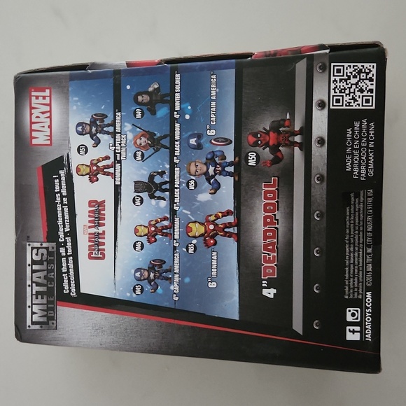 Metals Die Cast Deadpool Figure - Picture 2 of 4